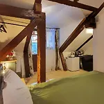 Casa Crown