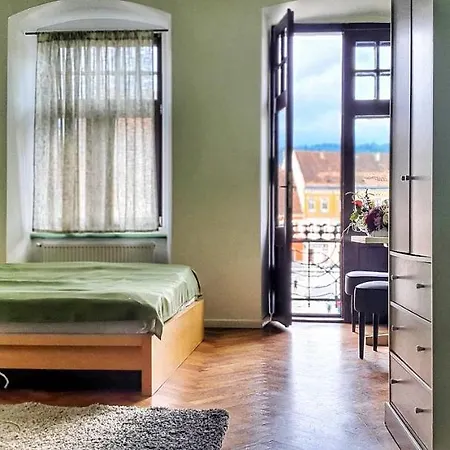 Casa Crown