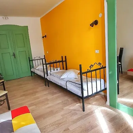 Konukevi Casa Crown 3*