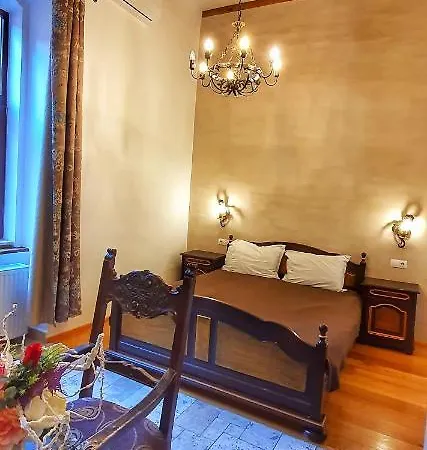 Casa Crown