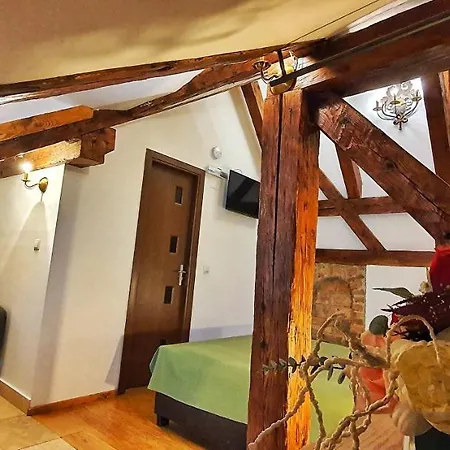 Konukevi Casa Crown 3*