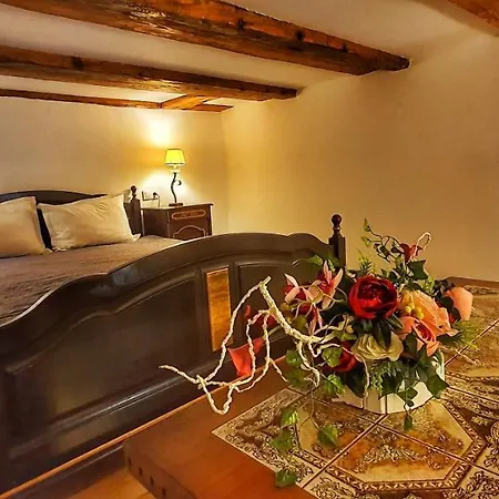 Casa Crown